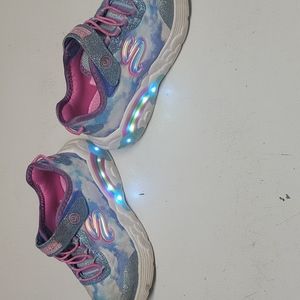 Sketchers light up, toddler size 11